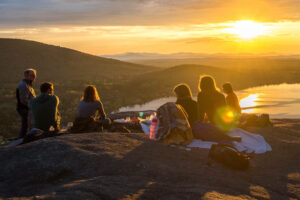 Read more about the article AYAMAYA Pop Up Tent Review: Unveiling the Perfect Camping Companion